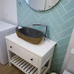 Апартаменты Cosy Sea View Free Wifi