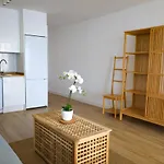 Апартаменты Cosy Sea View Free Wifi *
